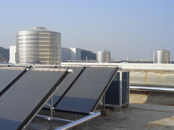 太阳能+空气源热泵联合采暖